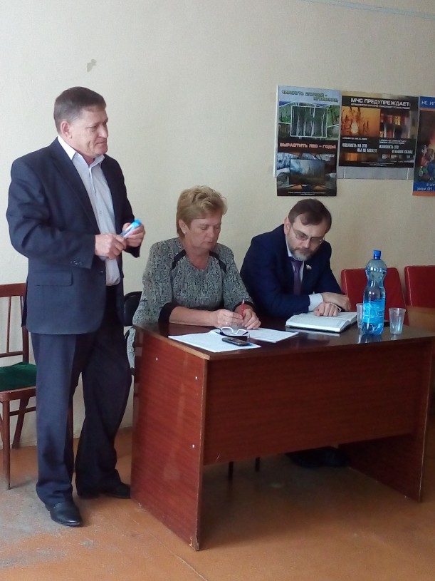 Сергей Зюзин посетил село Широкий Карамыш Лысогорского района