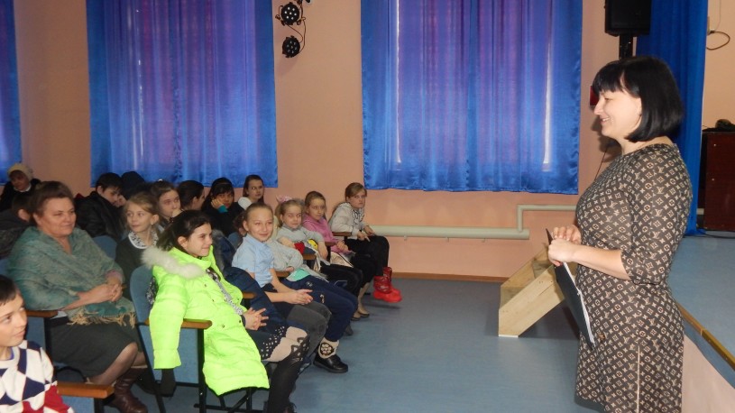 Молодежь Лысогорского района присоединилась к всероссийской акции "АРТ в село"
