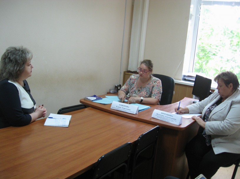Работодатели Лысогорского района получили консультации по вопросам трудового законодательства от заместителя руководителя государственной инспекции труда по Саратовской области