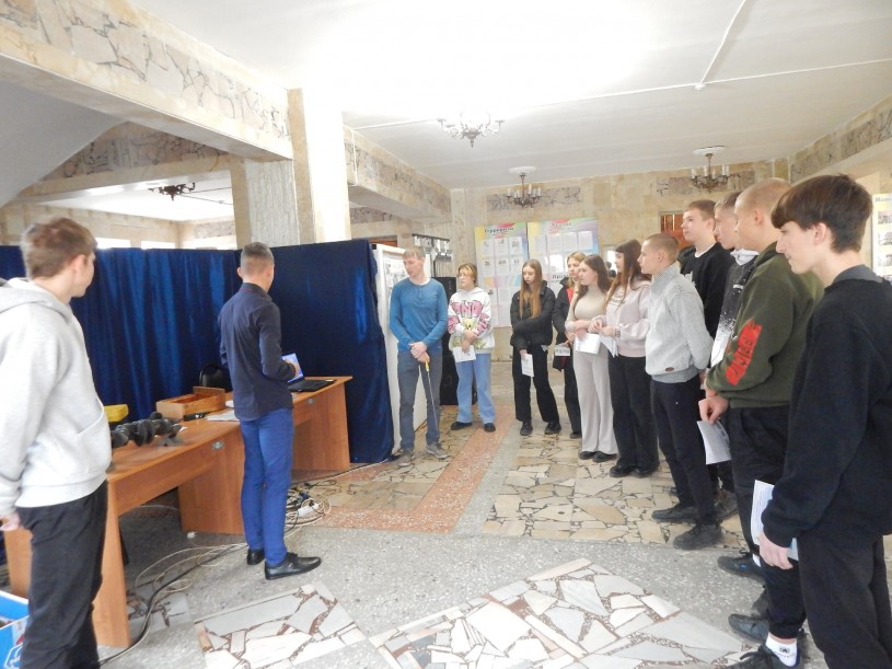 Школьники Лысогорского района приняли участие в Фестивале профессий