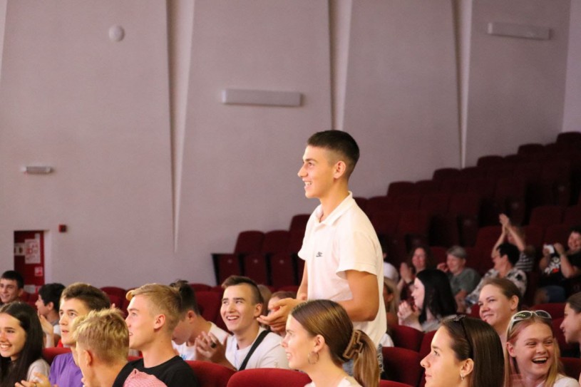 ​Благодаря «Университетским сменам» ученик школы №2 Лысых Гор познакомился с Смоленским государственным университетом спорта
