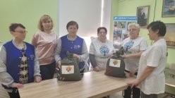 "Серебряные" волонтёры Лысогорского КЦСОН присоединились к акции "С теплом из дома"