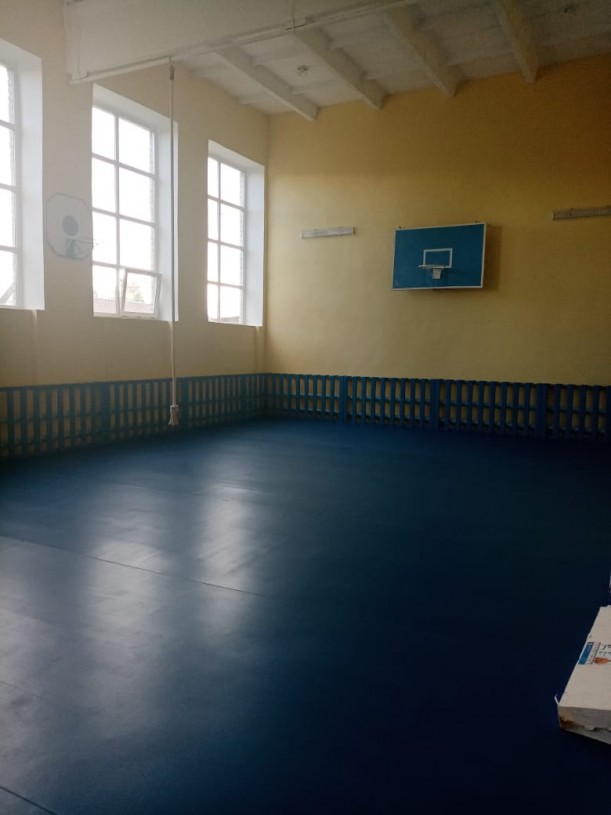 В школе села Новая Красавка выполнен ремонт спортивного зала