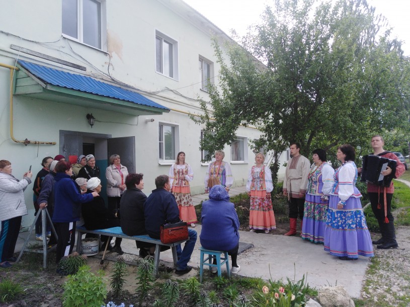 В Лысогорском районе отметили День соседей
