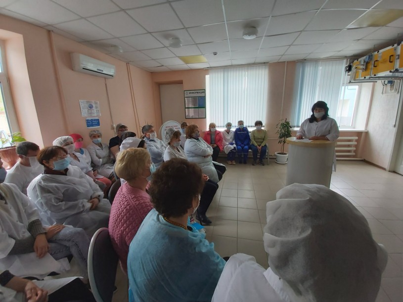 В Лысогорской районной больнице состоялось рабочее совещание по вопросам выплат стимулирующих надбавок