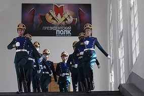 В Саратове состоялась торжественная церемония отправки призывников на службу в Президентский полк