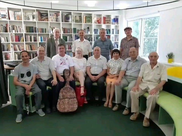 Лысогорскую центральную библиотеку посетили члены регионального отделения «Союз писателей России»
